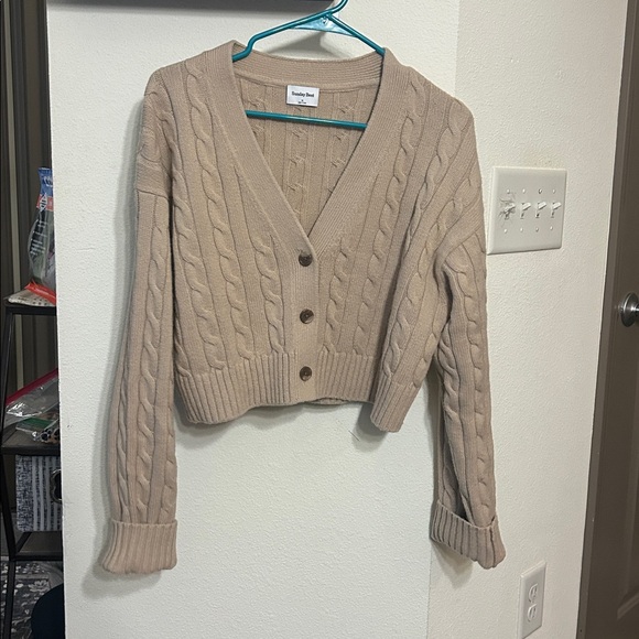 Aritzia Sunday Best Cooper knit Cardigan - Picture 8 of 11